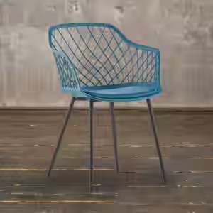 Der KAWOLA Esszimmerstuhl EMILIE bringt Ihnen Freude und verbreitet Sommer-Feeling pur in Ihrer Wohnung. Mit seinem Vintage-Look und dem eleganten Metallgestell macht er überall eine gute Figur