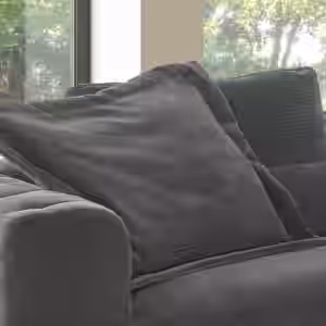 Ein Sofa - unzählige Möglichkeiten! Ergänzen und erweitern Sie mit diesem bequemen Flatterkissen Ihr KAWOLA Modulsofa SEPHI