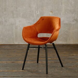 Der Polsterstuhl ZAJA kombiniert modernen Stil mit hohem Sitzkomfort. Dieser Esszimmerstuhl mit Samtbezug ist eine Bereicherung für jeden Raum. Das elegante Design fügt sich nahtlos in unterschiedl...