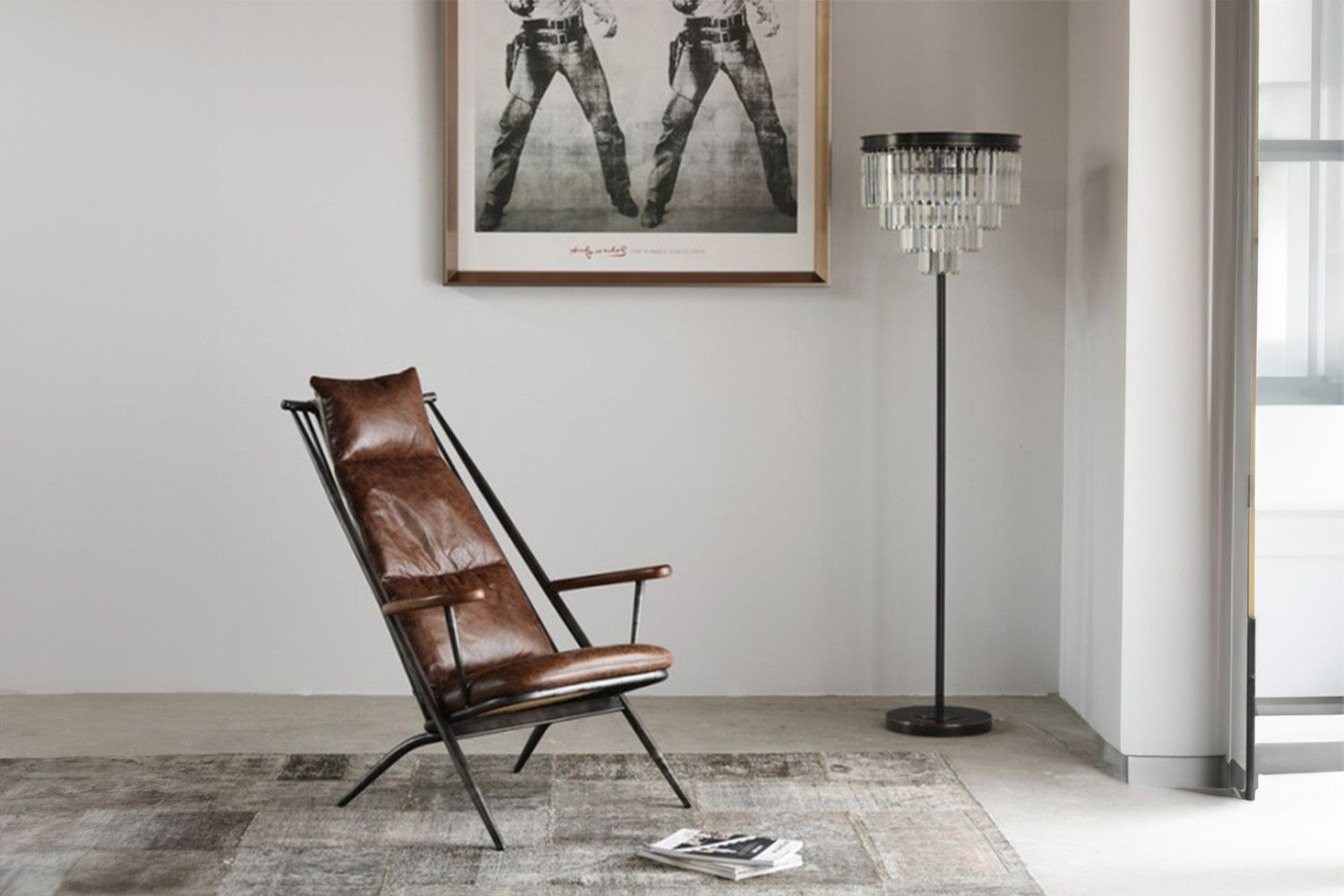 Sessel CIANO fällt einem zunächst durch seine sehr hohe Rückenlehne auf. Diese verleiht dem Stuhl nicht nur einen besonderen Look