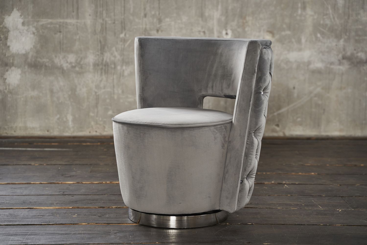 Bei dem KAWOLA Sessel SENSO in Stoff vereint sich verspieltes mit einzigartigem Design. Lassen Sie sich überzeugen von der Weichheit des Stoffes und der angenehmen Farbwahl. Ihr Schmuckstück hat Kn...