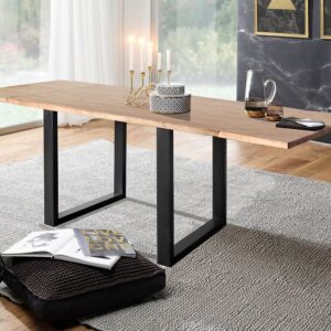 Der LORE Esstisch von KAWOLA verbindet natürliche Schönheit mit zeitlosem Design