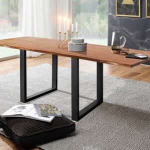 Der LORE Esstisch von KAWOLA verbindet natürliche Schönheit mit zeitlosem Design