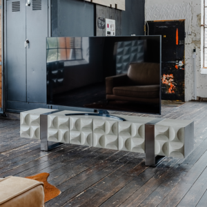 Das KAWOLA Lowboard MARGO besticht durch seine elegante Kombination aus modernem Design und praktischer Funktionalität. Mit seiner Breite von 200 cm ist es der ideale Platz für Ihren Fernseher. Der...