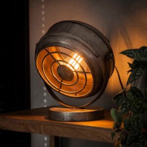 Die KAWOLA Tischlampe KONYA ist eine elegante Beleuchtungslösung für stilbewusste Räume. Mit ihrem modernen Design und hochwertigen Materialien setzt diese Tischlampe geschmackvolle Akzente auf jed...