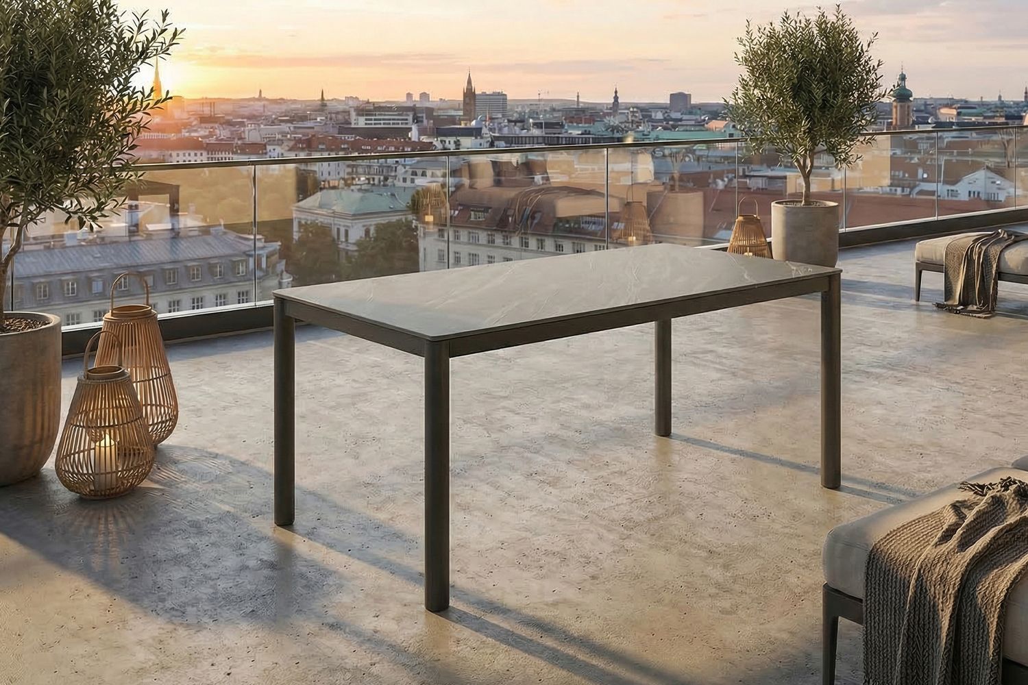 Der Gartentisch LONGA von KAWOLA überzeugt durch seine klare