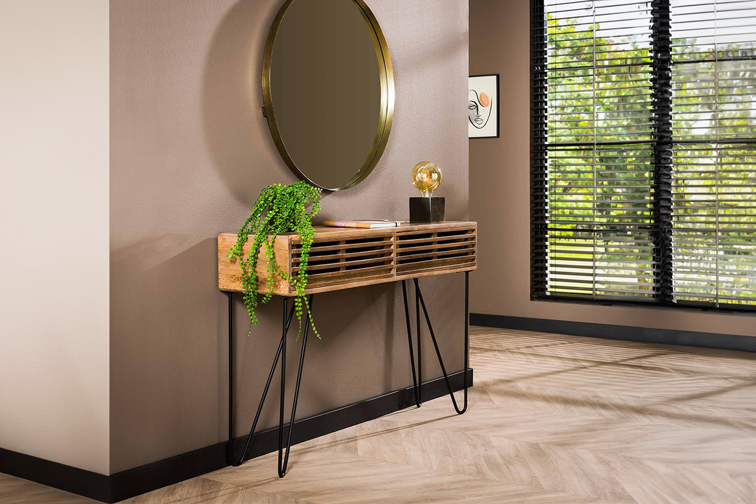 Der Schminktisch/Flurtisch SWEAK von KAWOLA ist ein zeitloses Designobjekt
