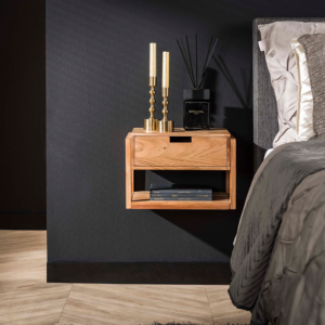 Der Nachttisch HOLYA von KAWOLA ist die ideale Lösung für moderne Schlafzimmer mit wenig Platz. Dank der Wandmontage wirkt der Raum offener und luftiger – perfekt für ein großzügiges Raumgefühl. Mi...