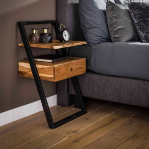 Der KAWOLA Nachttisch LOMER kombiniert modernes Design mit hochwertiger Verarbeitung. Gefertigt aus massivem Akazienholz mit matt transparentem Lack und robustem