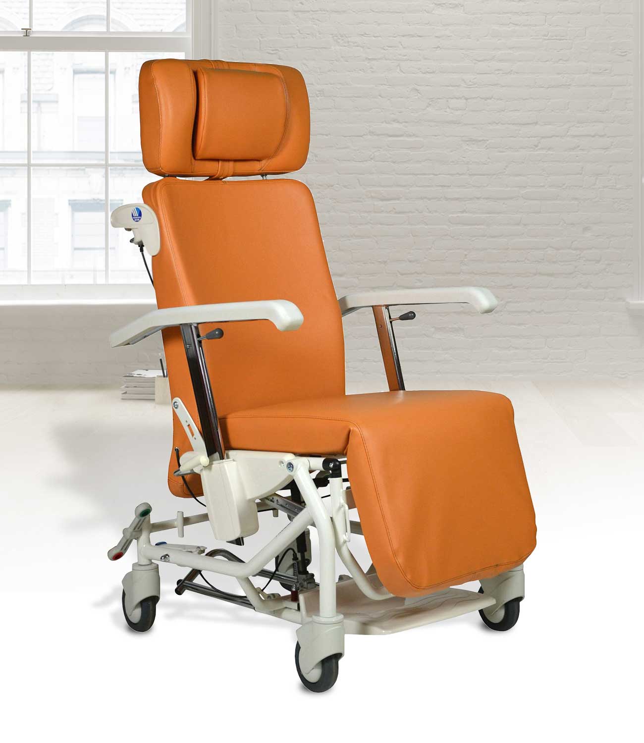 Regina Pflegerollstuhl versenkbare Armlehne