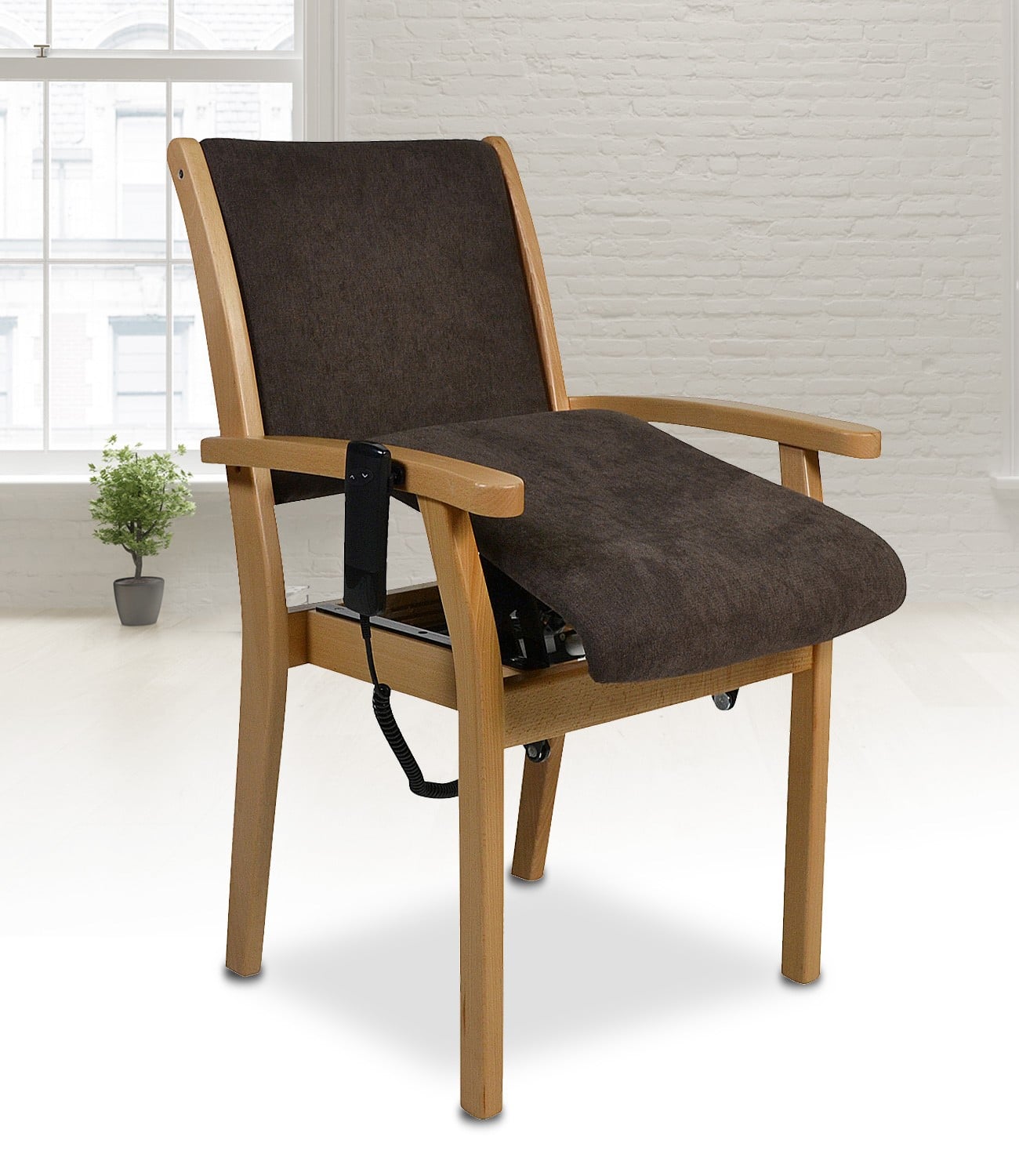 Seniorenstuhl Kerry mit elektrischer Aufstehhilfe